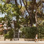 Viale Dei Pini