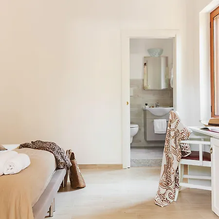 Viale Dei Pini Bed & Breakfast