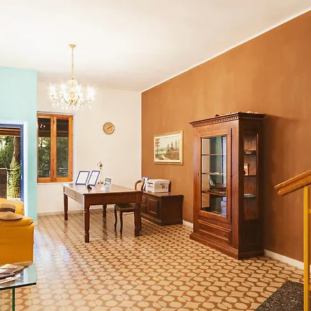 Viale Dei Pini 3* 卡斯特拉巴特滨海