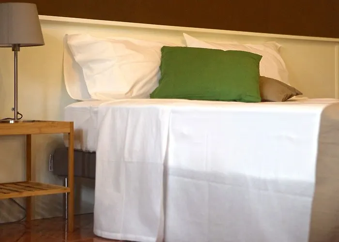 Viale Dei Pini 住宿加早餐酒店 卡斯特拉巴特滨海